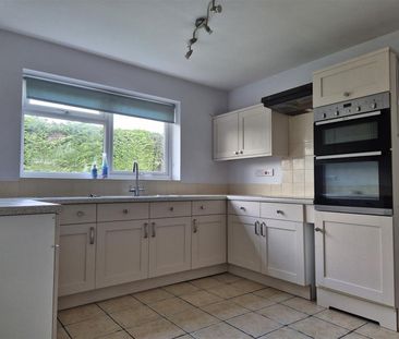 Dawes Lea, Newlands Road - Photo 3