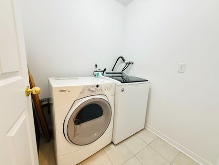 For Lease - 137 Laramie Crescent, Vaughan, Ontario - Photo 3