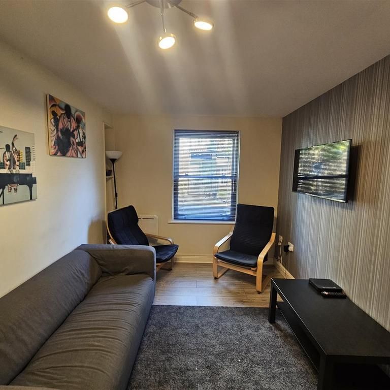 3 bedroom apartment to rent - Photo 1