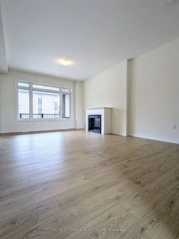 Condo Townhouse For Lease | N9250544 - Photo 4