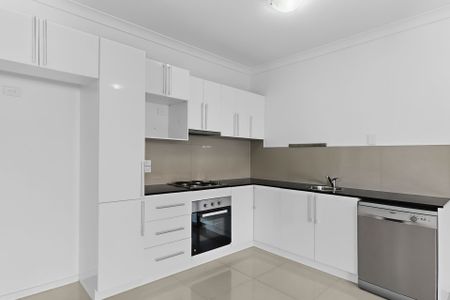 For Lease: Beautifully Presented Duplex in a Sought-After Waterford Pocket - Photo 5