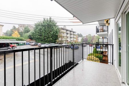 1 Bedroom - Photo 3