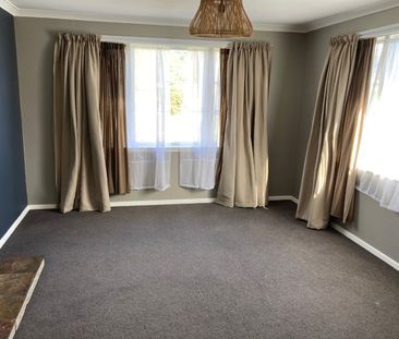 20 Bell Street, Tawa - Photo 3