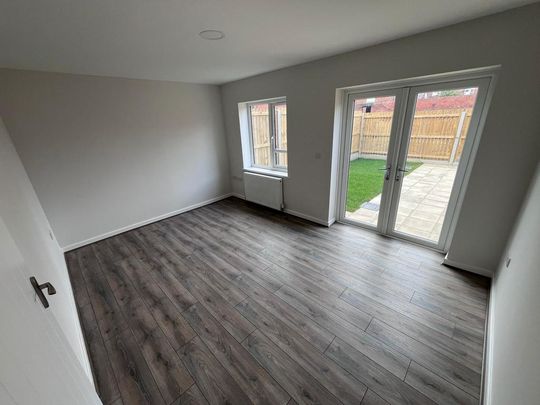 2 bedroom terraced house to rent - Photo 1