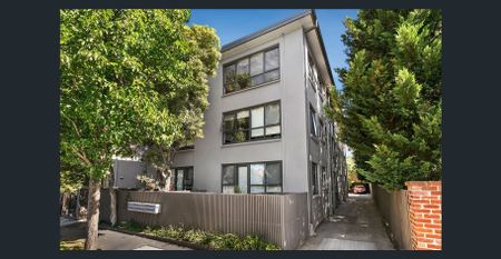 Fabulous North Facing - Photo 2