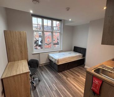 Property to rent - Photo 2