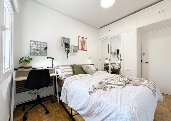 Calle Pedro Heredia, Madrid, Community of Madrid 28028