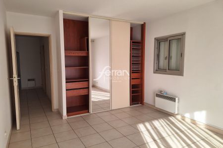 Location Appartement 3 pièces 88m² DRAGUIGNAN 83300 - Photo 4
