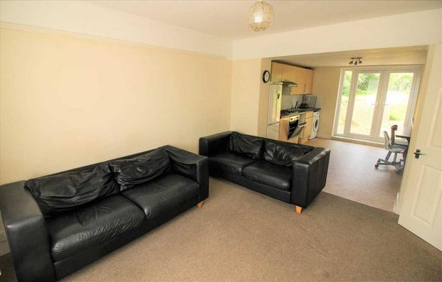 4 bedroom detached house to rent - Photo 1