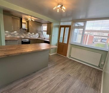 3 Bed Terraced House, Hendre Close, CV5 - Photo 6