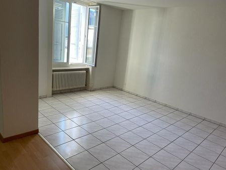 Apartment - Photo 2
