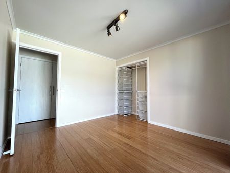 LOVELY THREE BEDROOM HOME - Photo 3