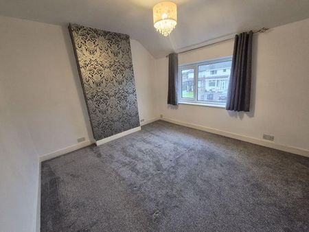 2 bedroom end of terrace house to rent - Photo 3