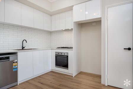 8/44 Surada Street - Photo 3