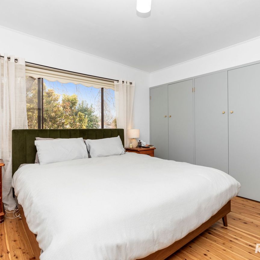 Comfortable Living Close to the CBD - Photo 1