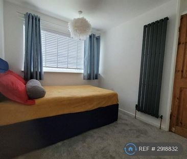 1 bedroom in a house share to rent - Photo 1