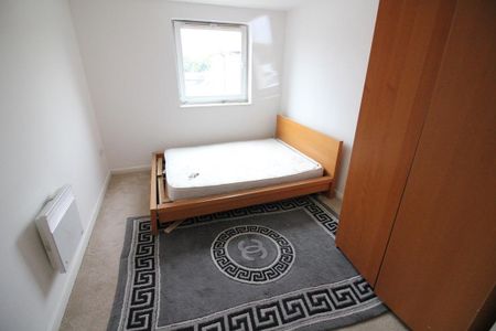 Uxbridge Road, Hillingdon - Photo 3