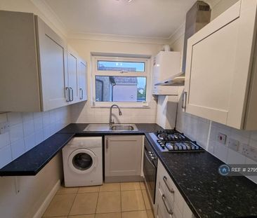 2 bedroom maisonette to rent - Photo 6