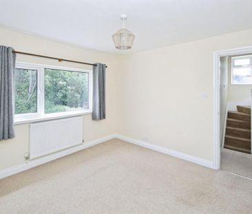 4 bedroom semi-detached house to rent - Photo 6
