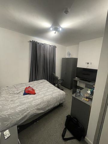 7 bedroom semi-detached house to rent - Photo 4