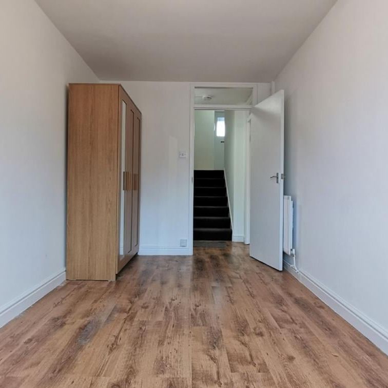 3 Bed Flat, Fingest House, NW8 - Photo 1