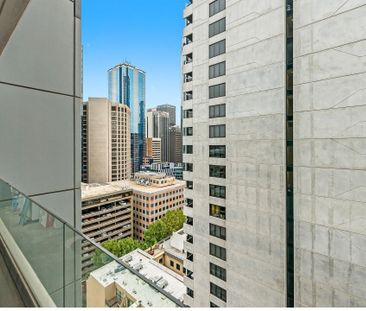 CBD close to everything! - Photo 6