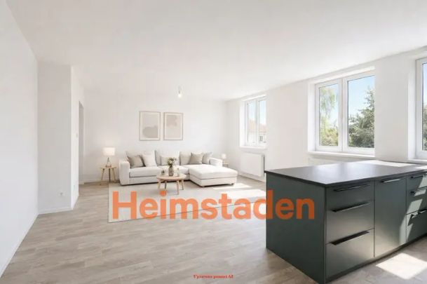 Pronájem bytu 4+kk 81 m - Fotografie 1