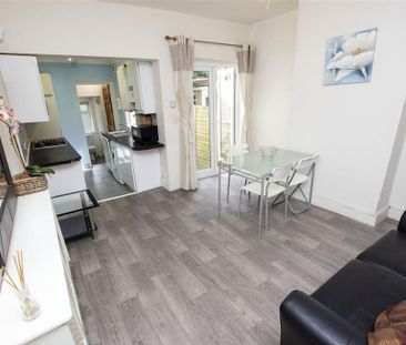 4 bedroom house to rent - Photo 2