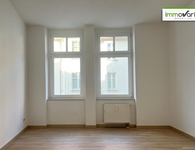 4-Zimmer-Wohnung mit kleinem Balkon, Abstellraum, Tageslichtbad mit Wanne und Gäste-WC mit Dusche. - Foto 1