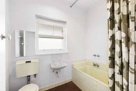 Light-Filled Apartment in Leafy Travancore! - Photo 5