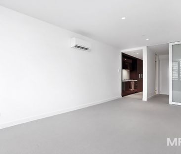 406/74 Queens Road, Melbourne - Photo 3