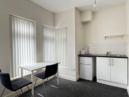 Studio to rent - Photo 4