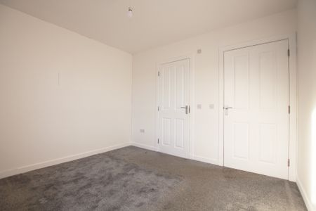 Springfield Gardens, Parkhead, Glasgow - Photo 4