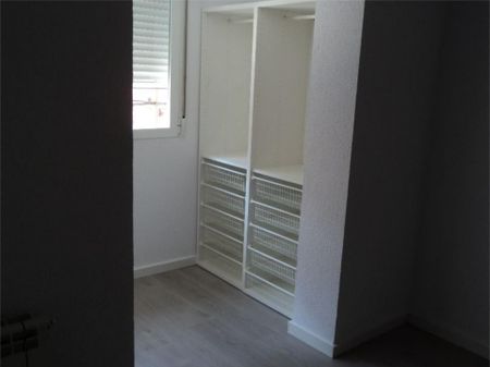 Piso de alquiler en Calle de Illescas, 66, Aluche - Photo 2