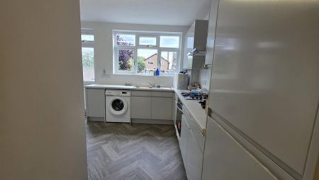 4 bedroom terraced house to rent - Photo 4