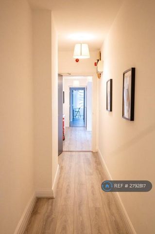 1 bedroom in a flat share to rent - Photo 5