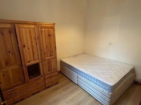 Great Apartment, 8a Westminster Street, Botanic Area ~ Behind Queens, Belfast, BT7 1HP - Photo 4