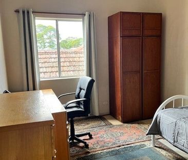 Gladesville - Photo 3