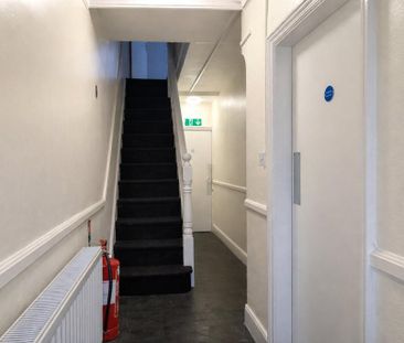 5 bedroom house to rent - Photo 2