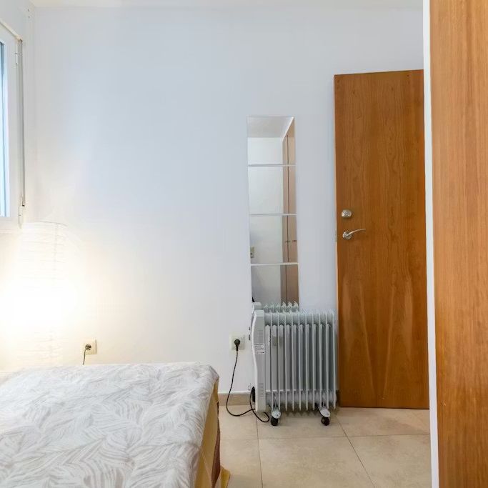 Carrer San Jacinto Castañeda, Valencia, Valencian Community 46006 - Photo 1