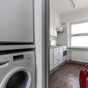 Studio Flat, Grays Inn Road, WC1X - Photo 3