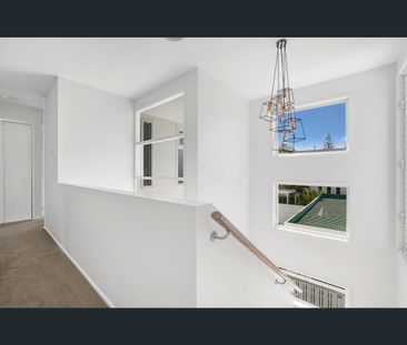 22 Norfolk Avenue, Surfers Paradise, Qld 4217 - Photo 1