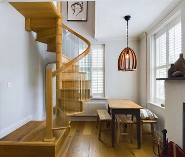 3 bedroom semi-detached house to rent - Photo 6