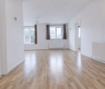 3 bedroom flat to rent - Photo 1