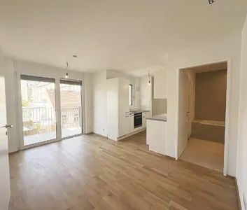 ERSTBEZUG - moderne Balkonwohnung - Innenhoflage - in urbaner Lage des 17. Bezirks! - Foto 1