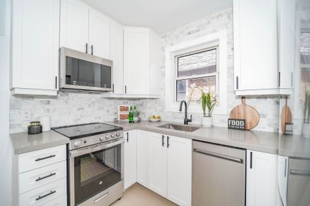 For Lease - 1360 Woodbine Avenue, Toronto, Ontario - Photo 5