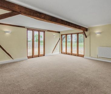 2 bedroom cottage to rent - Photo 2