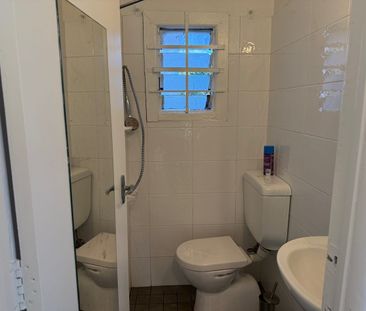 One Bedroom Granny Flat With Private Back Yard - Photo 3