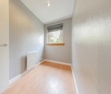 2 bedroom semi-detached house to rent - Photo 5