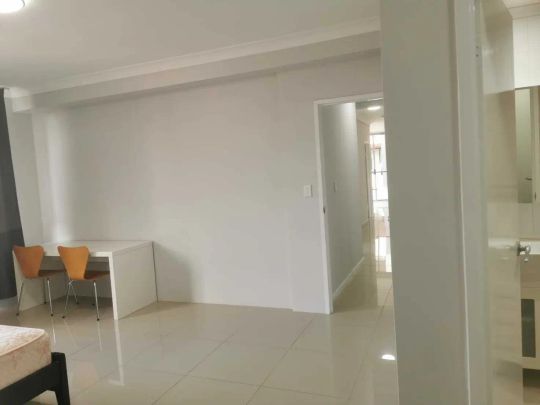 “Fully furnished, Spacious 3-Bedroom Apartment with Large Balcony and terrace in the Heart of Auburn for rent” - Photo 1